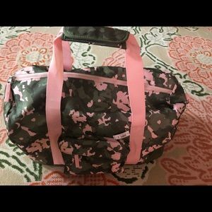Old navy camp bag NWT